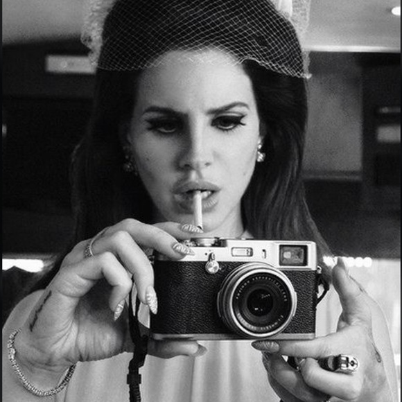 Meet your Posher!! 🛍👡👛👢👜👗👠 - Picture 1 of 1